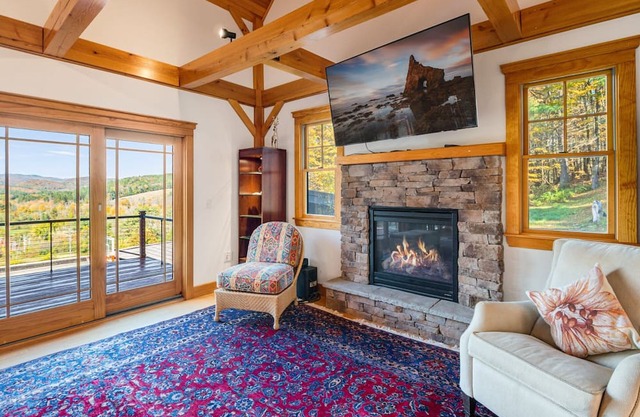 Casita Alta - Main House, (NO POOL) a spacious retreat in Woodstock, VT, w/stunning mountain views.