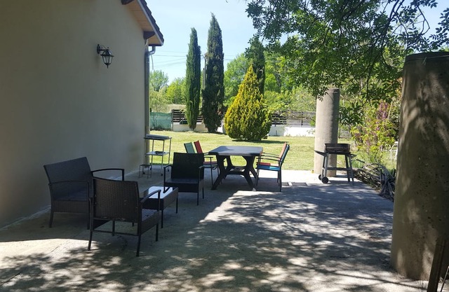 RUOMS joli appartement avec grande terrasse pour 4 personnes