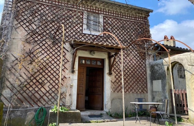 House in the center of Dieulefit, in the Drôme Provençale.