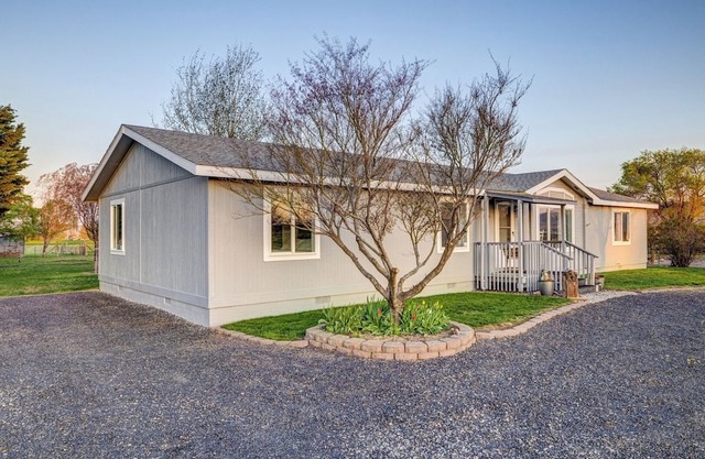 Family-Friendly Stay Prosser Wine Country