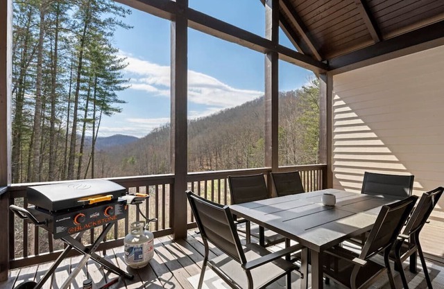 Quiet Mountain Retreat | Modern Comfort