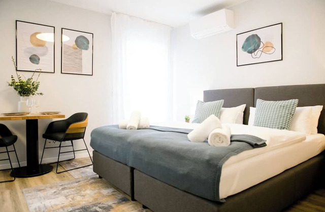 Modern, stylish apartment, fully equipped kitchen, air conditioning, parking space