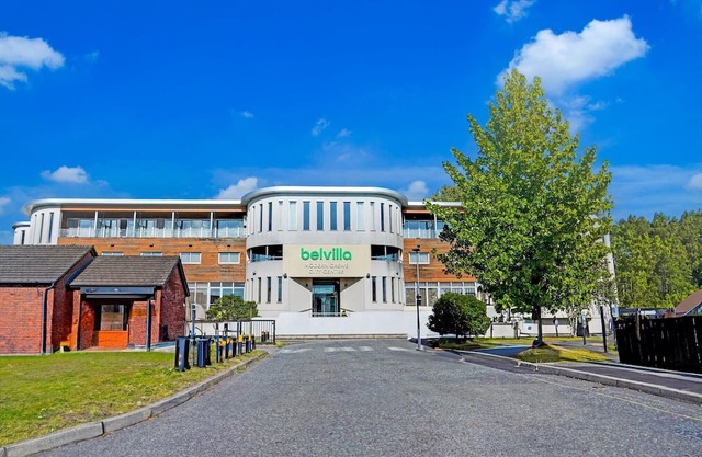 Belvilla Crewe City Centre Hotel | Family room 4
