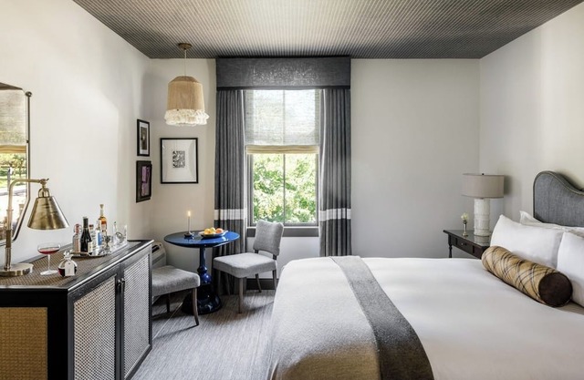 Unwind in 2 Stylish Units Perfect for Wine Tasting & Scenic Views
