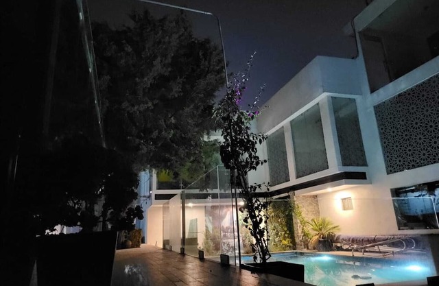 Centrally located apartment in secure subdivision, 5 min from FORD, 40 min from AIFA.