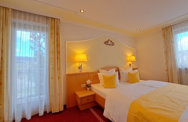Comfort double room with balcony - Schedlers Löwenhotel Garni***