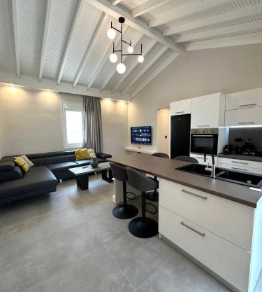 Theros Villa 2
