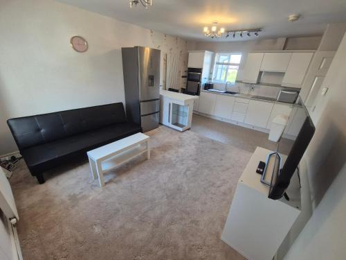 2 bedroom house in Moreton Hall
