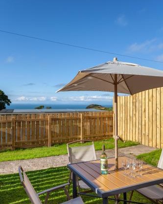 North Devon Resort Residence sea facing garden apartment