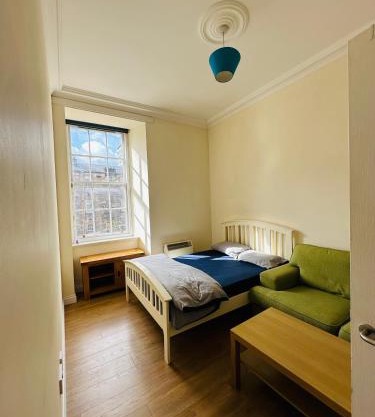 Cozy Room In Sauchiehall Street