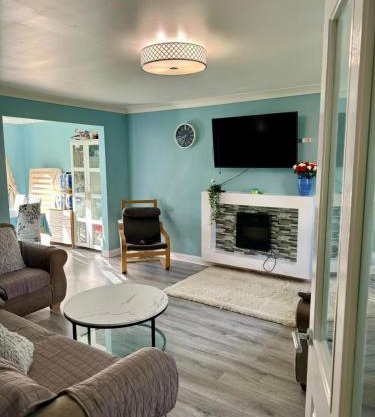 Charming Glasgow House with 3 Bedrooms