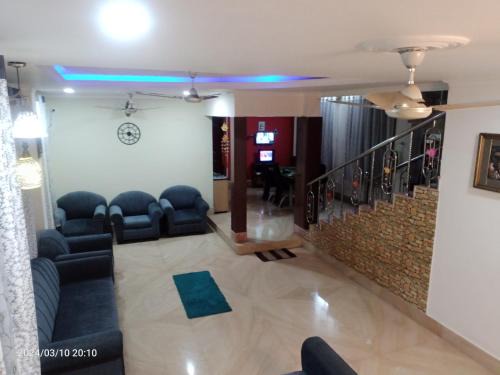 LOZZY HOMESTAY