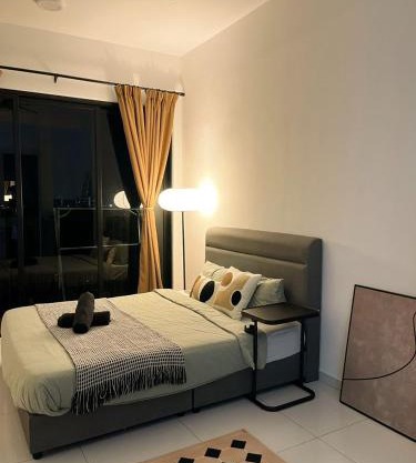 Cosy Sky Tree 5 min walk to Aeon Bukit Indah JB Legoland Exclusive Room Suite By HomeSpace