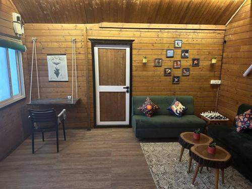 The Wooden Cottage Staeg