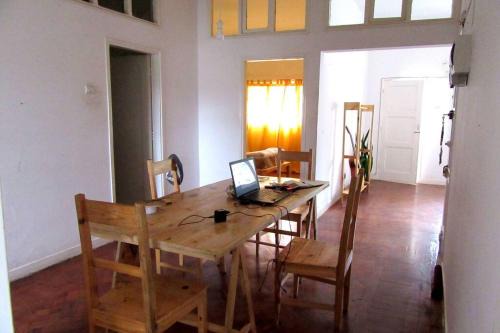 Maputo Experiences in Malhangalene Neighborhood