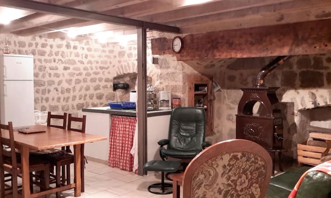Saint-Didier-en-Velay Maison | Gite au coin du mont