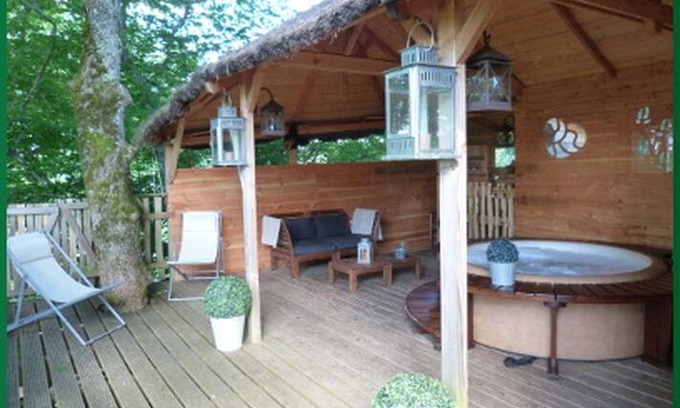 Chalais Autre | Cabane perchée et son Jacuzzi privatif (38°)