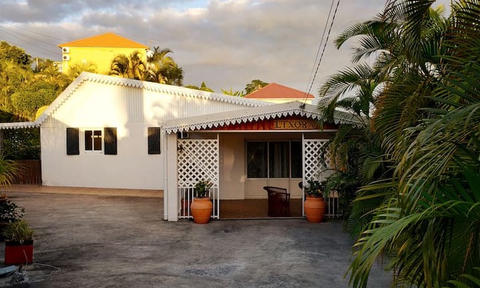 Les Avirons Maison | L'Ixora - Maison créole avec jardin