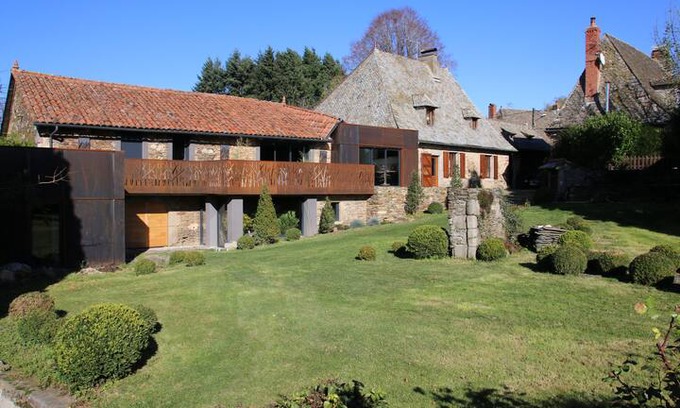 Prunet Maison | Gite rural , lacs, châteaux, montagnes du Cantal.