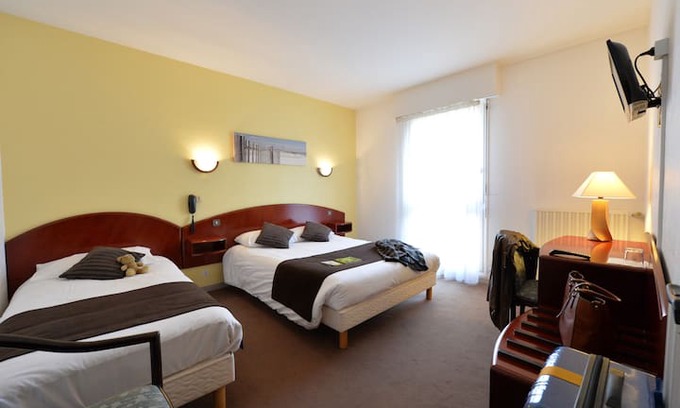 Saint-Ave Hôtel | Une chambre Triple à l'hôtel à côté de Vannes