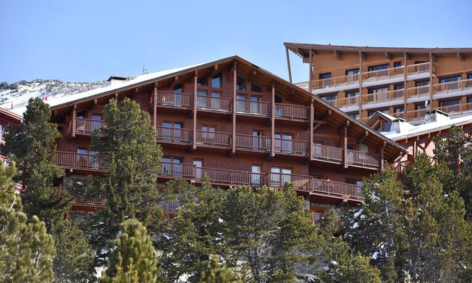Arc-2000 Villa | ARC 2000 APPARTEMENT-CHALET SKI IN OUT PISCINE