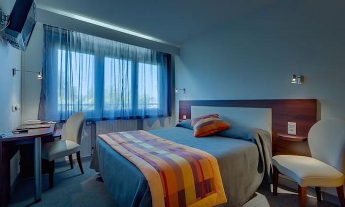 Riom Hôtel | Chambre 1/2 pers Hôtel Pacifique