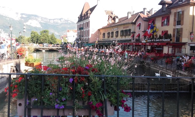 Cessenaz Appartement | LAC D'ANNECY SEVRIER T3 avec Jardin