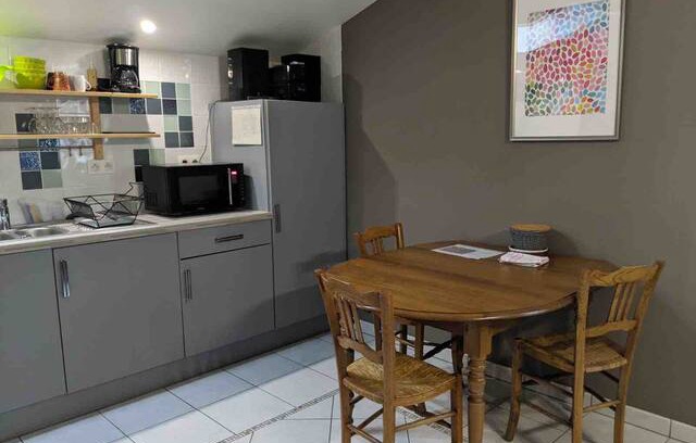 Vaugneray Maison | Studio indépendant 30 m2 au calme, vue et confort
