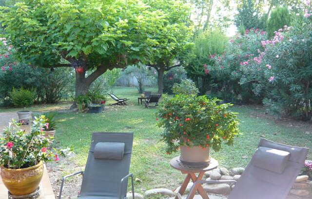 Eyguieres Maison | ALPILLES - EYGUIERES :CHAMBRE CHEZ L HABITANT
