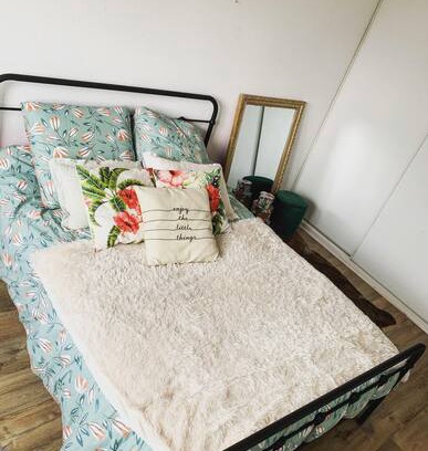 Nansouty-Saint-Genes Appartement | Chambre privée