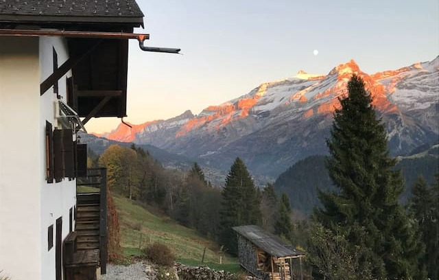 Vers L'Eglise Villa | Chalet Le Vieux Rocher