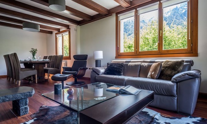 Les Bossons Villa | Luxury Spacious Chalet in Chamonix