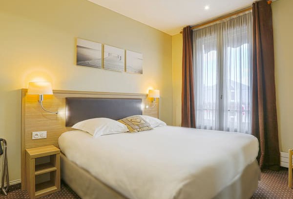 Beuzeville Hôtel | Hôtel & Spa LE PETIT CASTEL Beuzeville-Honfleur