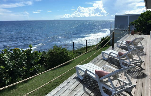 Saint-Francois Maison | Grand bleu, une villa avec piscine face à la mer