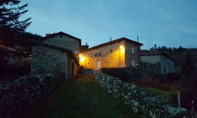 Arcens Maison | Maison typique ardéchoise