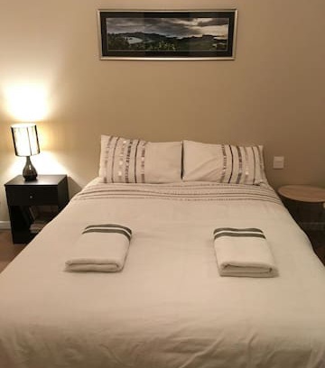 Bedee Maison | Chambre avec douche italienne en rez-de-chaussée
