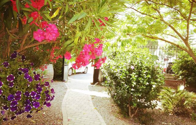 Homps Lit Et Petit-Déjeuner | Homps bed and breakfast with canal view