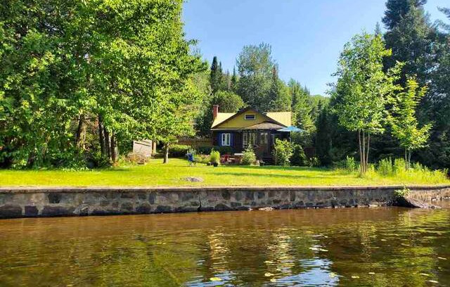 St-Adolphe-d'Howard Villa | Chalet Jamboree