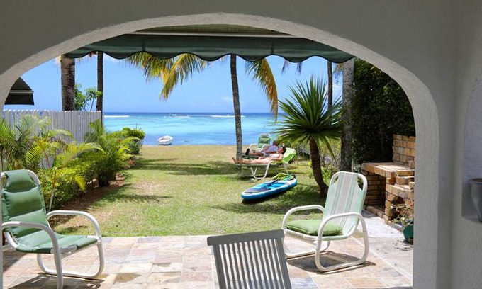 Trou aux Biches Villa | Turquoise Villa, Beach House "PIEDS DANS L EAU"