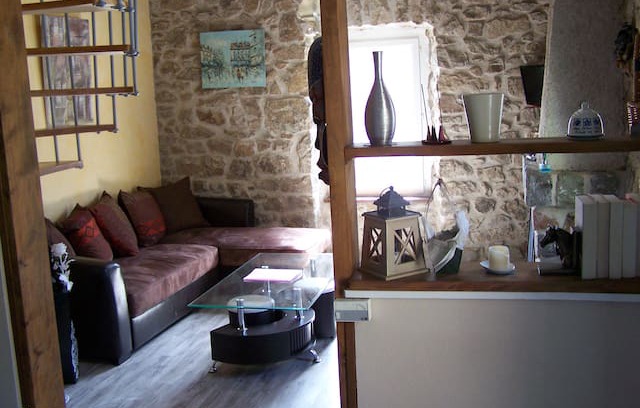 Saint-Julien-Boutieres Appartement | Gite "les Grangettes"