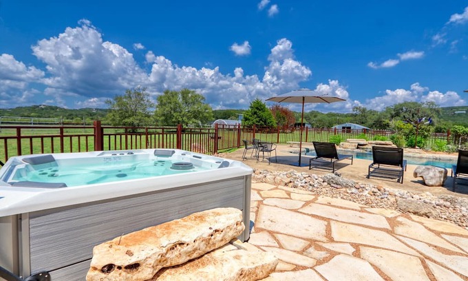 Wimberley Maison | The Main House at D2 Farms I Couples retreat with hot tub and pool.