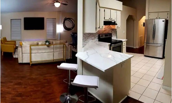 Candler Maison | Eclectic Ranch Style Home - Sleeps 12