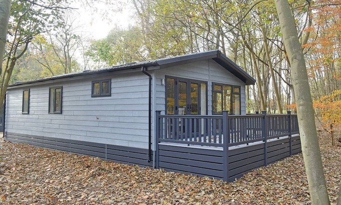 Woolverstone Cabine | 3 bedroom accommodation in Woolverstone, Ipswich