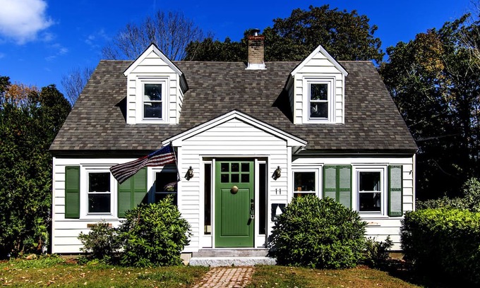 Kittery Maison | Bright, Open Maine Seacoast Cape Cottage - Close to Everything!