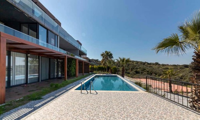 Meselik Appartement | Pleasant Home with Shared Pool in Bodrum