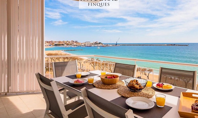Palamos Appartement | Apartment Palamós, 4 bedrooms, 8 persons
