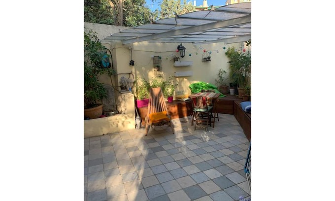 Perier Lit Et Petit-Déjeuner | Studio Perier with garden - Vélodrome 15 mns bus