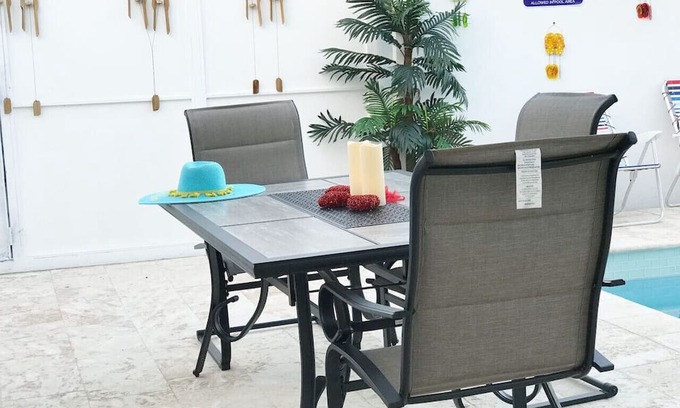 Tierras Nuevas Poniente Maison | Summer Vacation Puerto Rico with pool 1st FL.