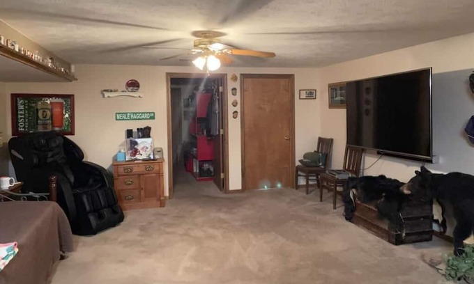 Salina Maison | Hot Tub, Beautiful view, location, family home, 3 BR, + 2 beds in 2nd LR, 3 bath