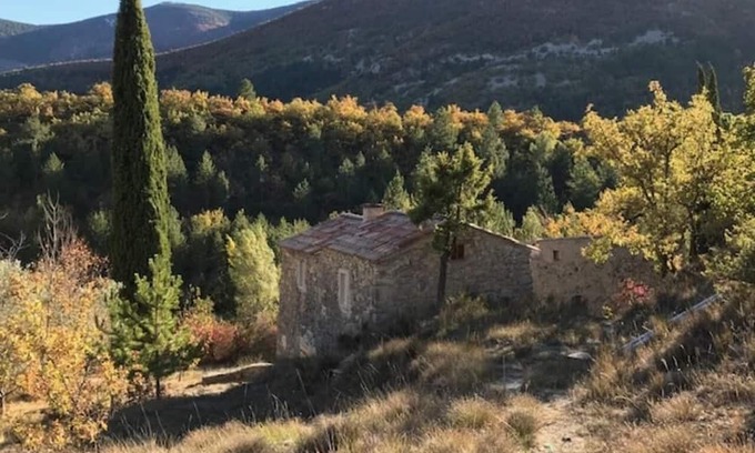 Reilhanette Maison | Holiday Home 'Les Eyssaux En Baronnies' with Mountain View, Private Terrace and Wi-Fi
